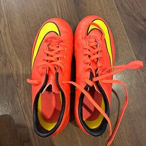 Nike Mercurial Indoor Fustal/Soccer Shoes Size 13.5c